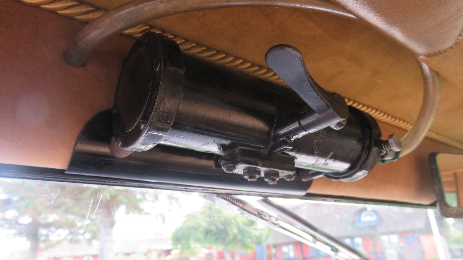 Packard 726 von 1930 – Auspuffanlage und Unterboden